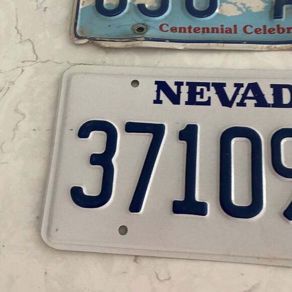 United State Nevada and Washington Motor Vehicles License Plate - Lot of 2 - Picture 4 of 12